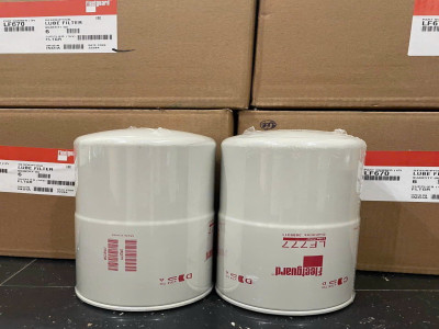 Lọc nhớt Fleetguard LF670/LF777