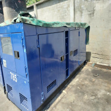 Máy phát điện (vỏ xanh dương, số hiệu 785)